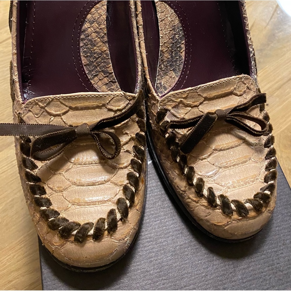 Via Spiga Bowtie Pump Python Leather - image 4